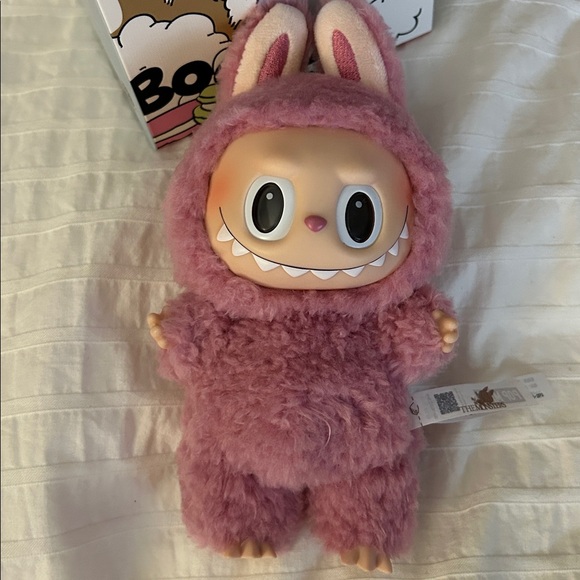 Lychee Berry Labubu - Picture 3 of 6